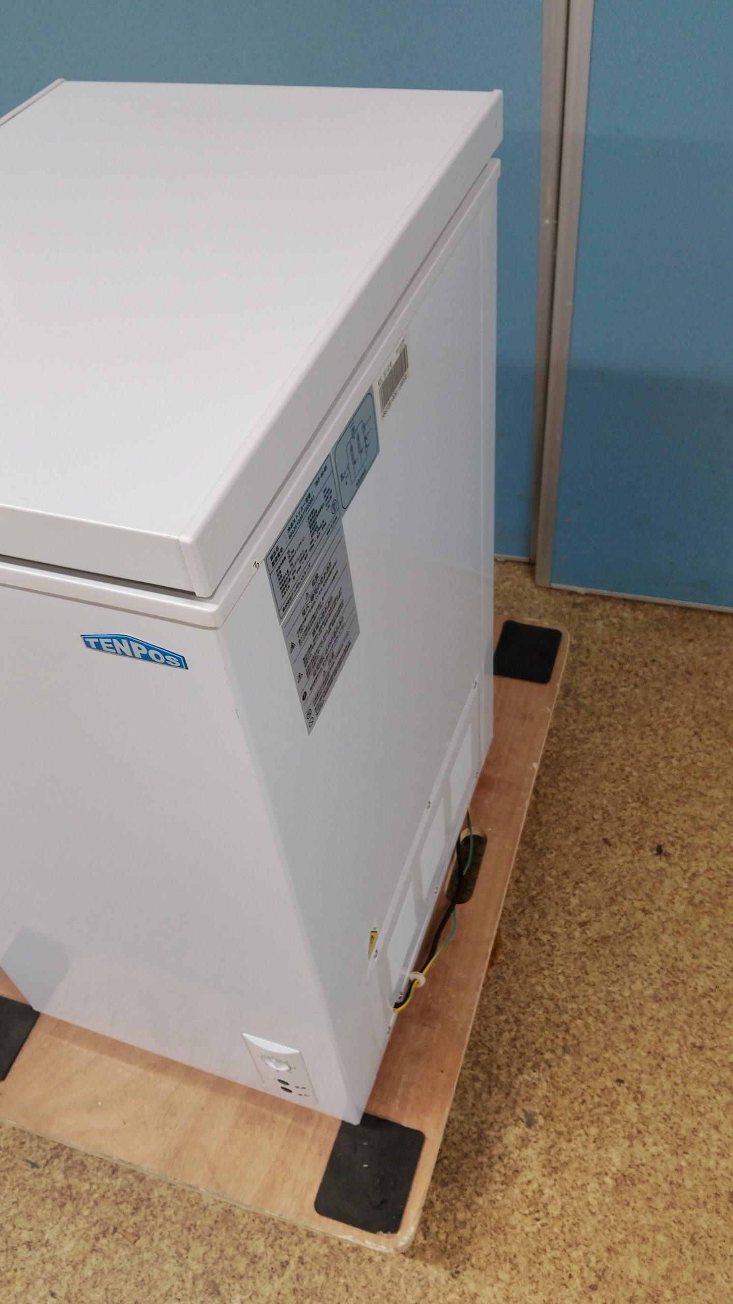 【中古】テンポスバスターズ 冷凍ストッカー 55L TBCF-60-RH - 画像 (3)