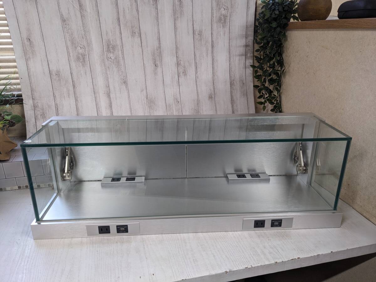 【中古】ガラスケース ショーケース 卓上 コンセント USBポート 各4口