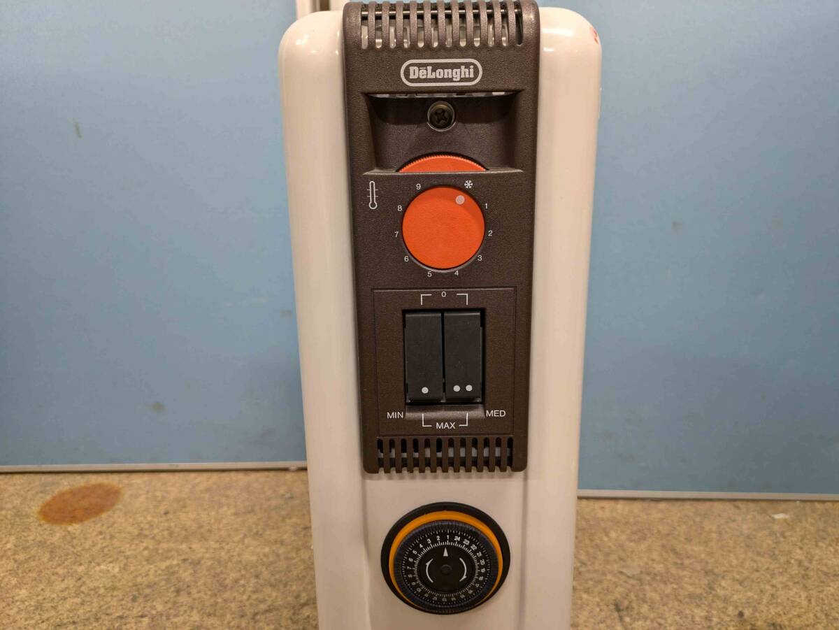 【中古】デロンギ オイルヒーター W310912TE 静音 ホワイト - 画像 (3)