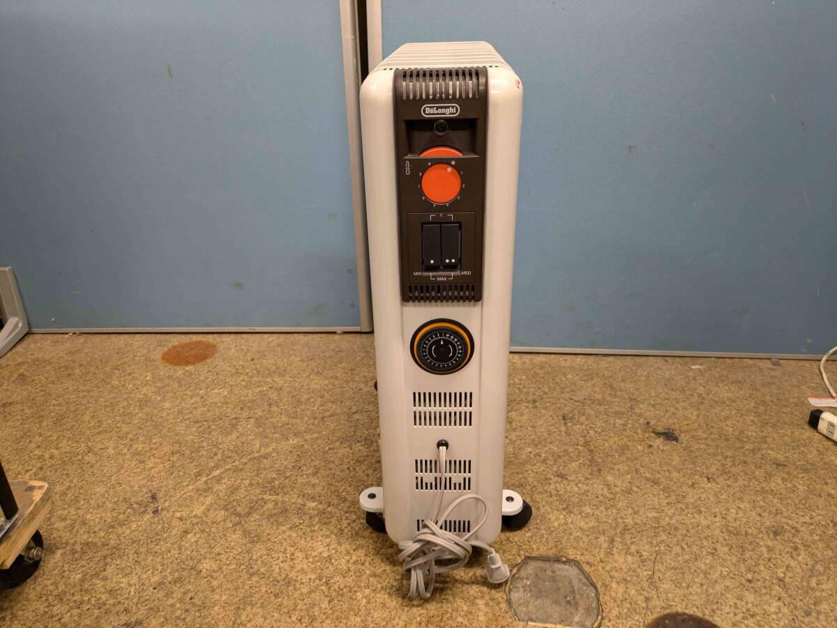 【中古】デロンギ オイルヒーター W310912TE 静音 ホワイト - 画像 (2)