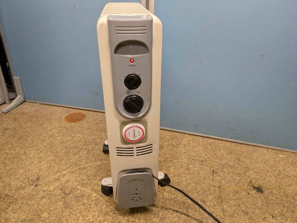 【中古】ニトリ CYAE10-10N オイルヒーター 2012年製 シンプル 安全 - 画像 (3)